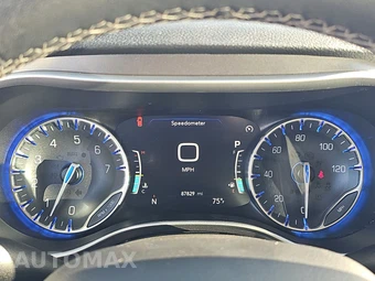 2023 Chrysler Pacifica Touring L 121.6" WB – miniatura 12