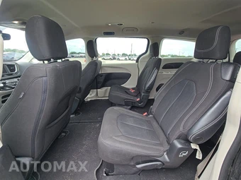 2023 Chrysler Voyager LX 121.6" WB - miniatura 13
