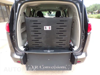 2023 Chrysler Voyager LX 121.6" WB - miniatura 18