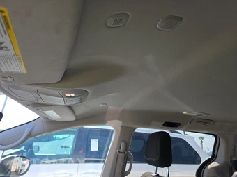 2023 Chrysler Voyager LX 121.6" WB – miniatura 19