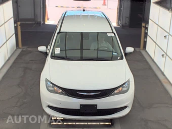 2023 Chrysler Voyager LX 121.6" WB – miniatura 2