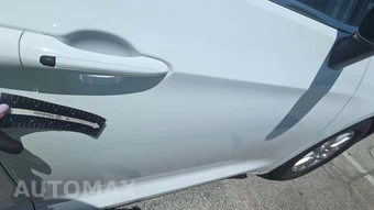 2023 Chrysler Voyager LX 121.6" WB – miniatura 23