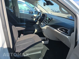 2023 Chrysler Voyager LX 121.6" WB – miniatura 8