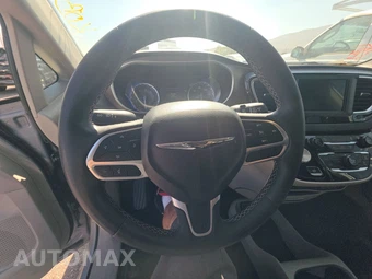 2023 Chrysler Voyager LX 121.6" WB – miniatura 10