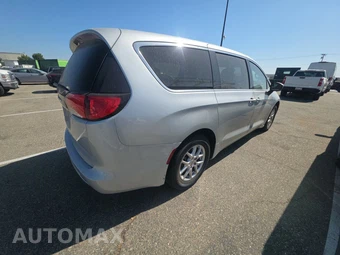 2023 Chrysler Voyager LX 121.6" WB – miniatura 4