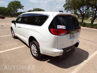 2023 Chrysler Voyager LX 121.6" WB - miniatura 6