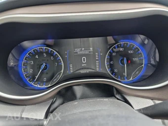 2023 Chrysler Voyager LX 121.6" WB – miniatura 22