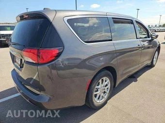 2023 Chrysler Voyager LX 121.6" WB - miniatura 3