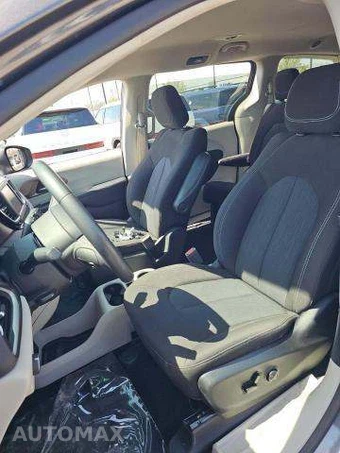 2023 Chrysler Voyager LX 121.6" WB - miniatura 6