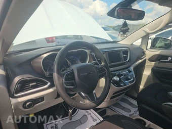 2023 Chrysler Voyager LX 121.6" WB – miniatura 11