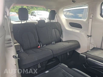 2023 Chrysler Voyager LX 121.6" WB – miniatura 14