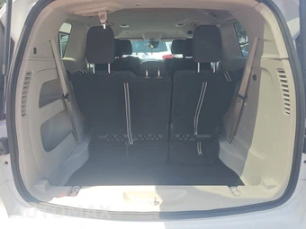 2023 Chrysler Voyager LX 121.6" WB – miniatura 17