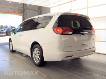 2023 Chrysler Voyager LX 121.6" WB – miniatura 6