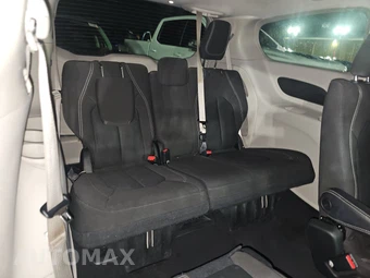 2023 Chrysler Voyager LX 121.6" WB – miniatura 14