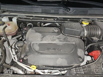 2023 Chrysler Voyager LX 121.6" WB – miniatura 16