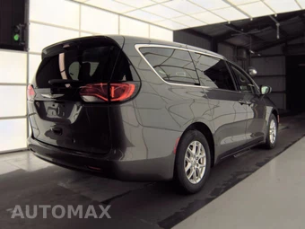 2023 Chrysler Voyager LX 121.6" WB – miniatura 4