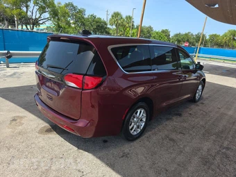 2023 Chrysler Voyager LX 121.6" WB - miniatura 4
