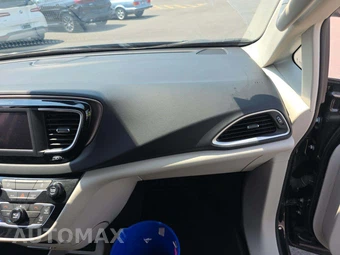 2023 Chrysler Voyager LX 121.6" WB - miniatura 17