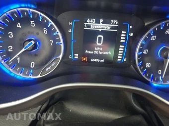 2023 Chrysler Voyager LX 121.6" WB - miniatura 12
