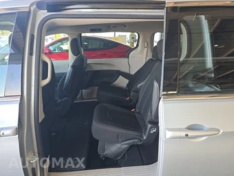 2023 Chrysler Voyager LX 121.6" WB - miniatura 13
