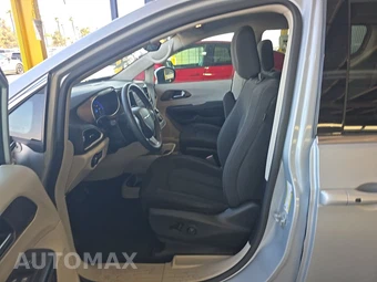 2023 Chrysler Voyager LX 121.6" WB - miniatura 7