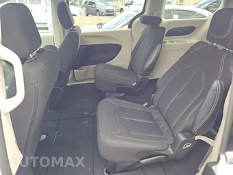 2023 Chrysler Voyager LX 121.6" WB – miniatura 13