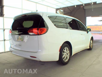 2023 Chrysler Voyager LX 121.6" WB – miniatura 4