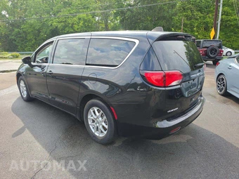 2023 Chrysler Voyager LX 121.6" WB - miniatura 2