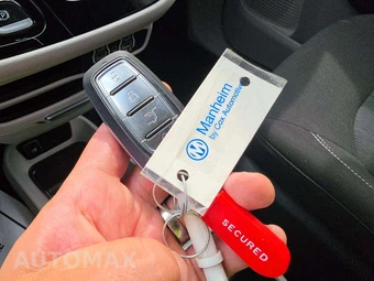 2023 Chrysler Voyager LX 121.6" WB - miniatura 8