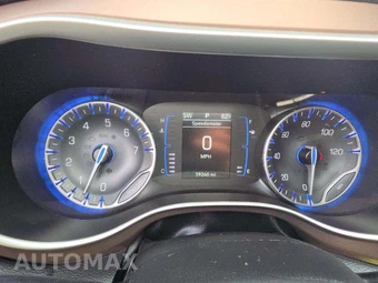 2023 Chrysler Voyager LX 121.6" WB - miniatura 9