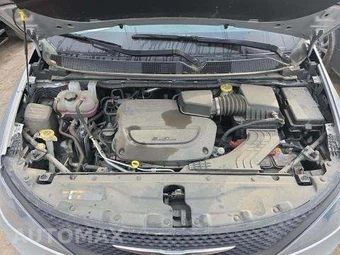 2023 Chrysler Voyager LX 121.6" WB – miniatura 24