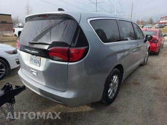 2023 Chrysler Voyager LX 121.6" WB – miniatura 3