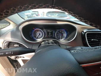 2023 Chrysler Voyager LX 121.6" WB - miniatura 12