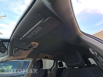 2023 Chrysler Voyager LX 121.6" WB - miniatura 10