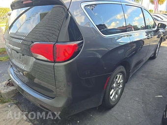 2023 Chrysler Voyager LX 121.6" WB - miniatura 3