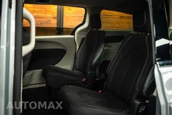 2023 Chrysler Voyager LX 121.6" WB - miniatura 10