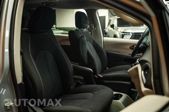 2023 Chrysler Voyager LX 121.6" WB - miniatura 14