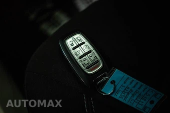 2023 Chrysler Voyager LX 121.6" WB - miniatura 21