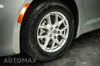 2023 Chrysler Voyager LX 121.6" WB - miniatura 3