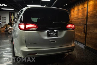 2023 Chrysler Voyager LX 121.6" WB - miniatura 6