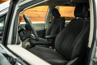 2023 Chrysler Voyager LX 121.6" WB - miniatura 9