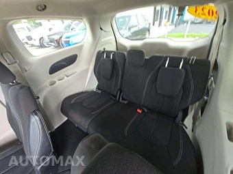 2023 Chrysler Voyager LX 121.6" WB – miniatura 11