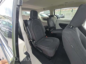 2023 Chrysler Voyager LX 121.6" WB – miniatura 14