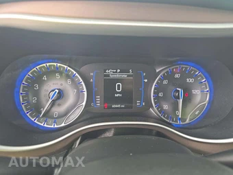 2023 Chrysler Voyager LX 121.6" WB – miniatura 6