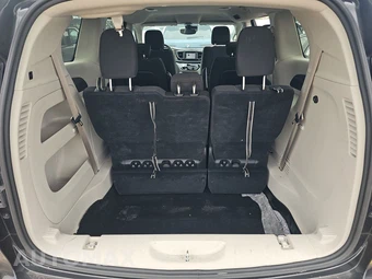 2023 Chrysler Voyager LX 121.6" WB - miniatura 17
