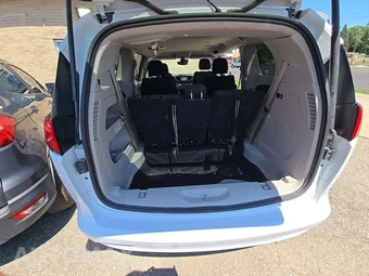2023 Chrysler Voyager LX 121.6" WB - miniatura 15