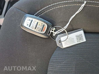 2023 Chrysler Voyager LX 121.6" WB - miniatura 8