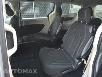 2023 Chrysler Voyager LX 121.6" WB - miniatura 13