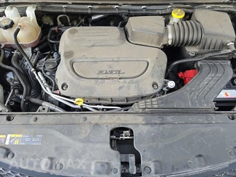 2023 Chrysler Voyager LX 121.6" WB - miniatura 16