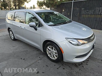 2023 Chrysler Voyager LX 121.6" WB - miniatura 3